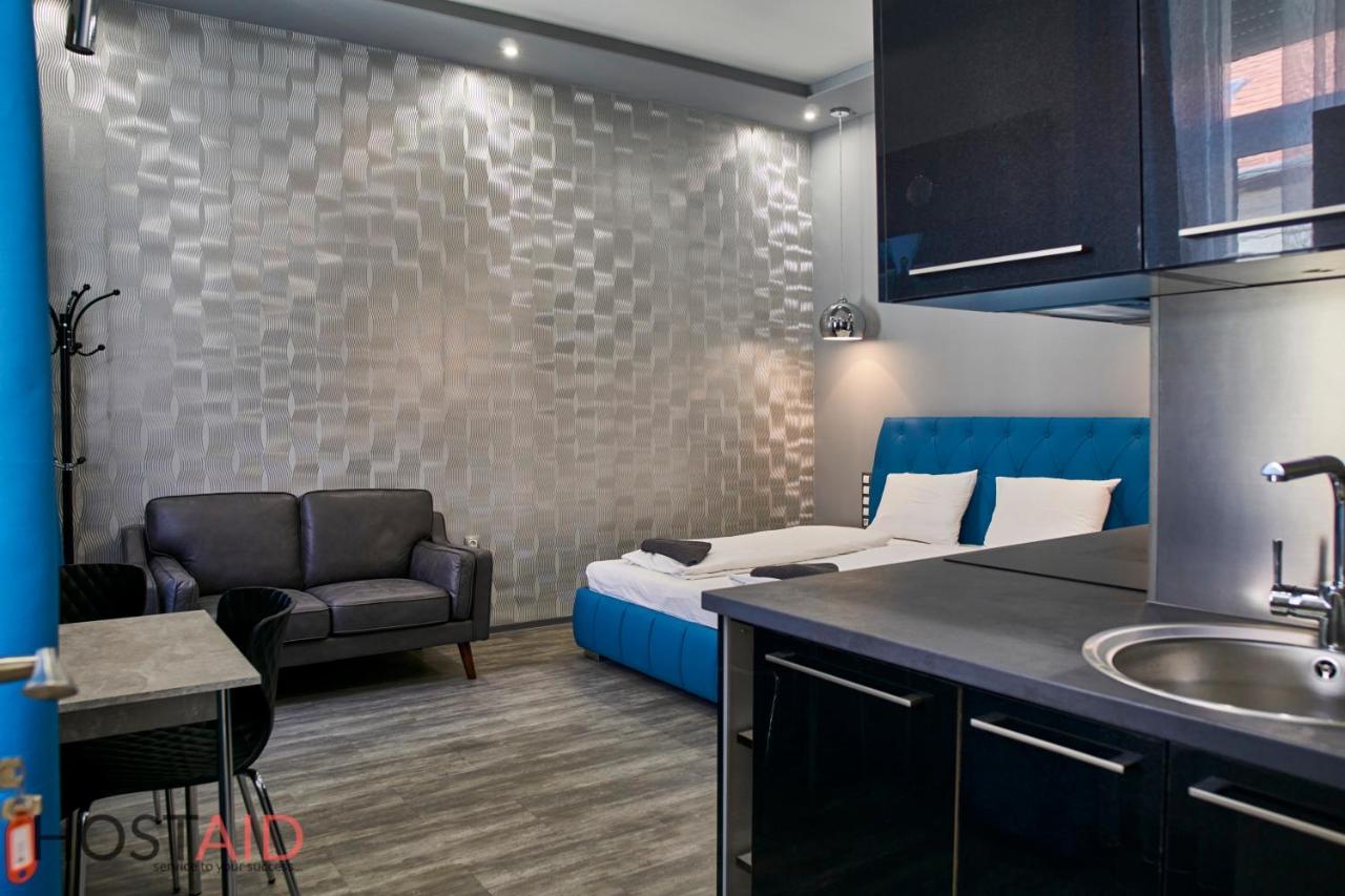 A13 Apartments - Budapest - Hostaid Bagian luar foto